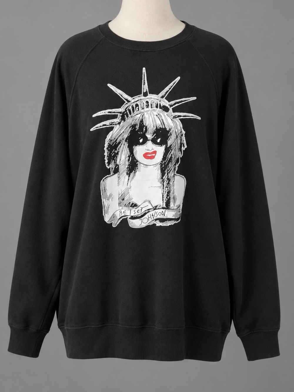 Torrid • Betsey Johnson Black Fleece Raglan Sweatshirt sz 1